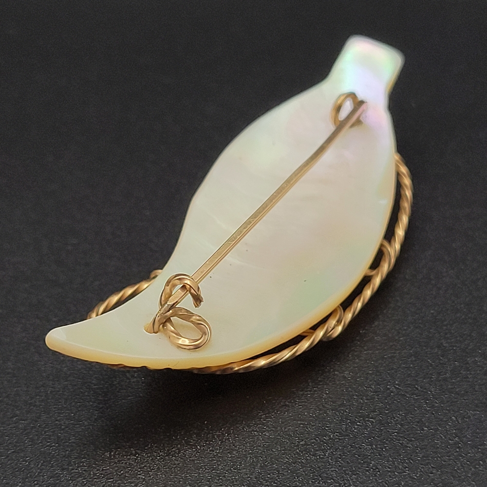 "Betty" Vintage Mother of Pearl Leaf Gold Filled Wire Brooch Pin Shell - Picture 5 of 6